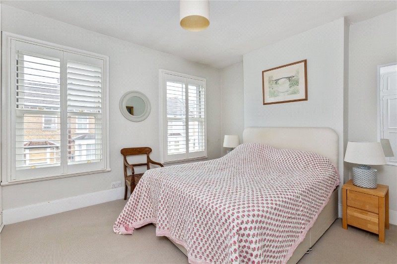 Graveney Road, London, SW17