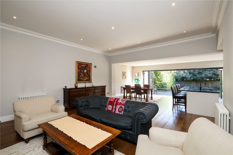 Twyford Avenue, London, W3