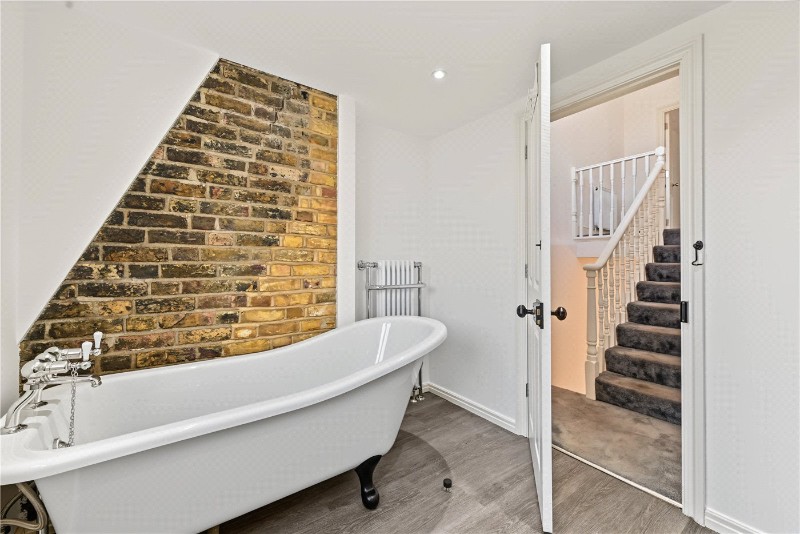 Kilburn Lane, London, W10