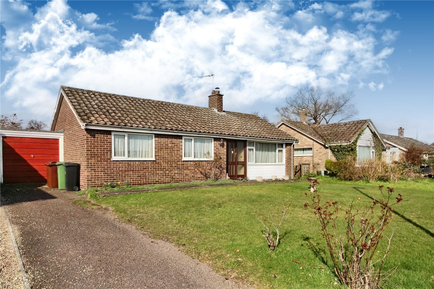 3 bedroom property for sale in Beauchamp Close, Chedgrave, Norwich