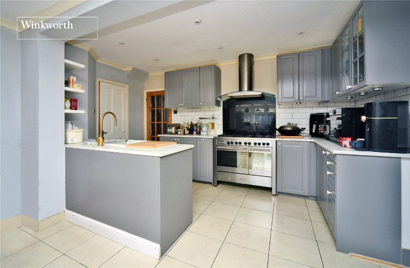 Buckland Way, Worcester Park, KT4