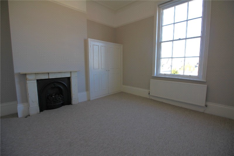 Wellington Square, Cheltenham, GL50