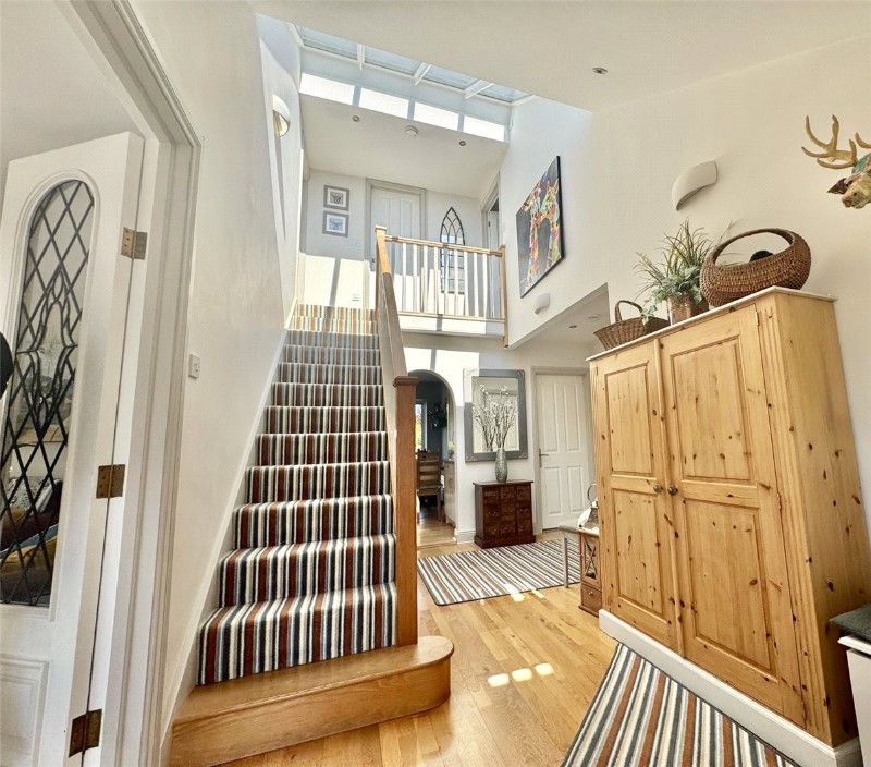 Knowland Drive, Milford on Sea, Lymington, Hampshire, SO41