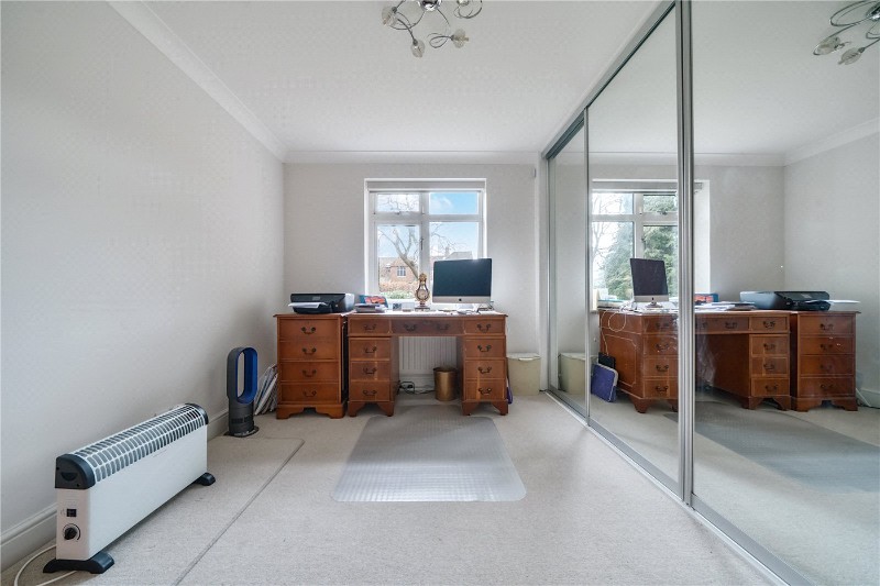 Swingate Road, Farnham, Surrey, GU9