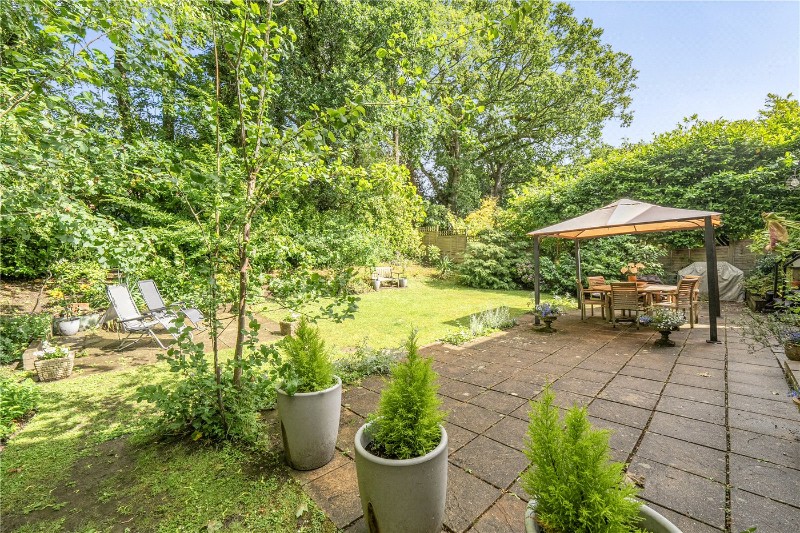 High Street, Rowledge, Farnham, Surrey, GU10
