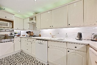 Goldhawk Road, London, W12