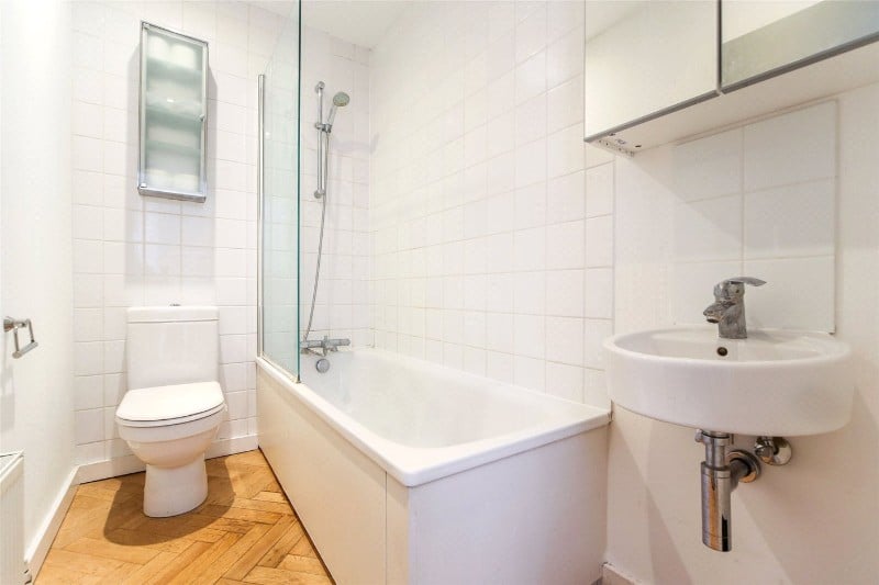 Clifton Avenue, London, W12