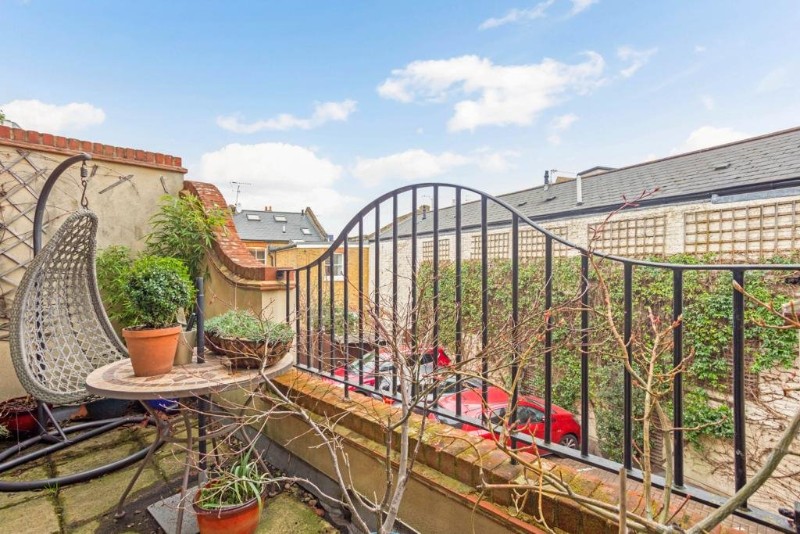 Archway Mews, London, SW15