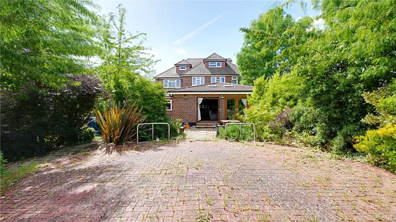 Great West Road, Isleworth, TW7