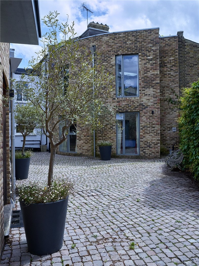 Lycett Place, Shepherds Bush, London, W12