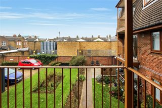Chalkwell Park Drive, Leigh-on-Sea, Essex, SS9