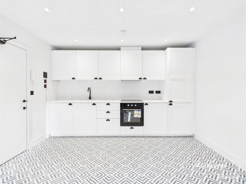 London Road, Newbury, Berkshire, RG14