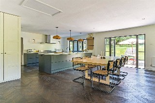 The Tree House, Winchester Road, West Meon, Hampshire, GU32