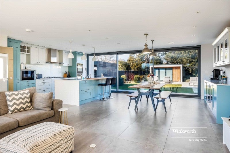 Avon Run Close, Friars Cliff, Christchurch, Dorset, BH23