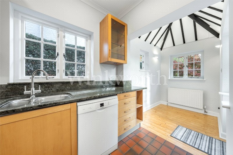 Asmuns Hill, London, NW11