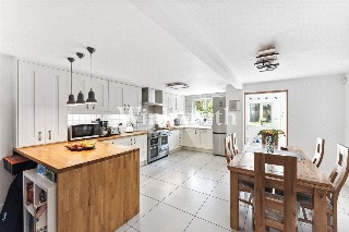 Westminster Drive, London, N13