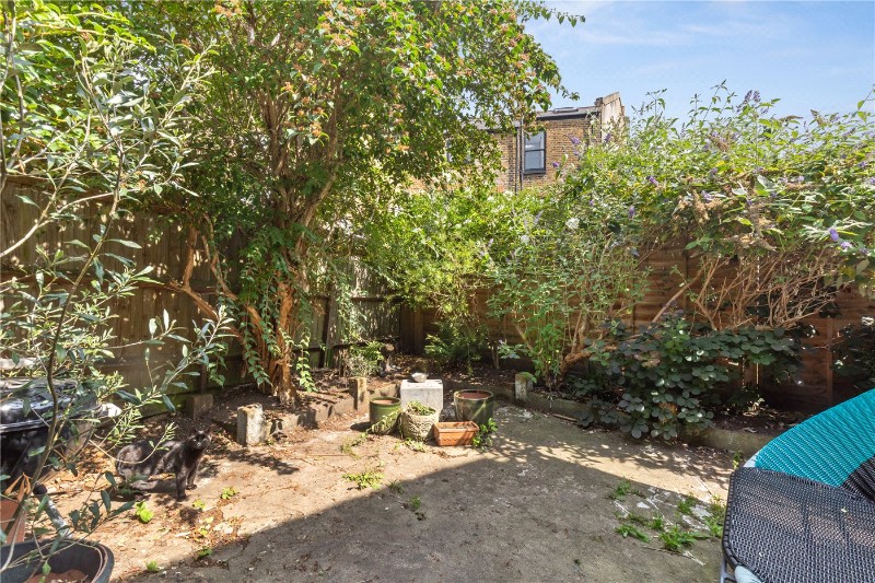 Elm Park, London, SW2
