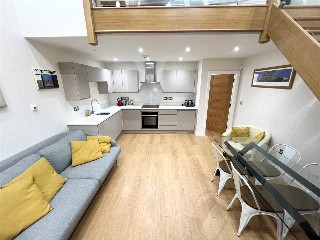 Station Approach, Romsey, Hampshire, SO51