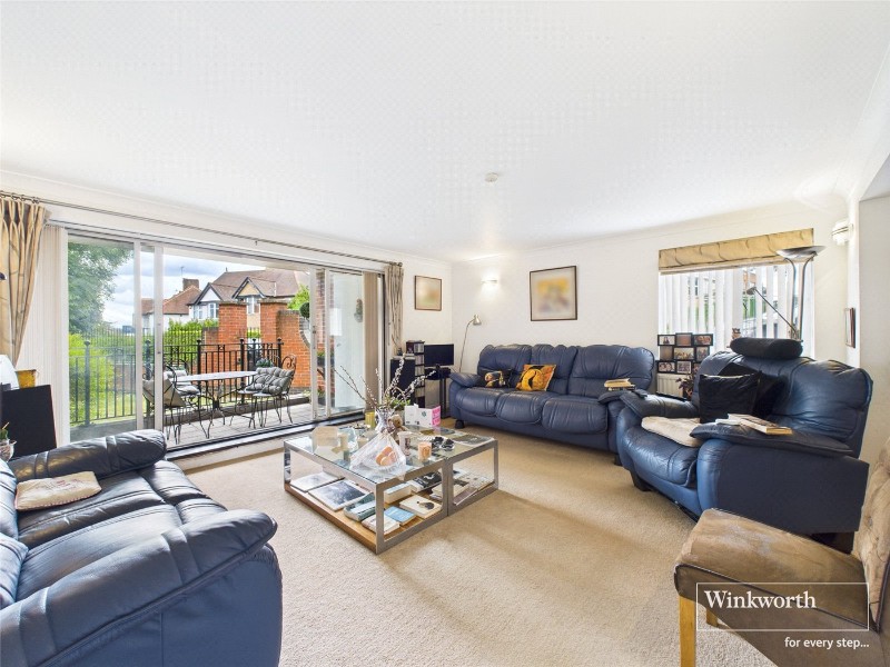 Regency Crescent, Hendon, London, NW4
