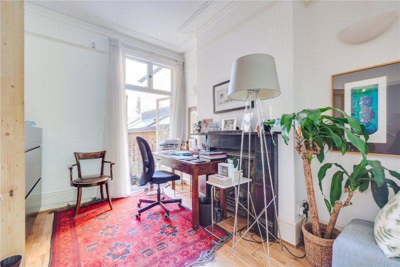 Bovingdon Road, London, SW6