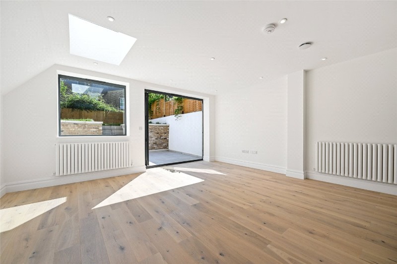 Ellerslie Road, London, W12