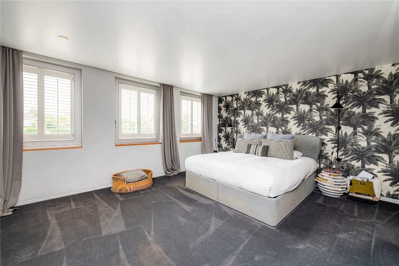Pangbourne Avenue, London, W10