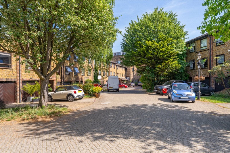 Abinger Mews, Maida Hill, London, W9