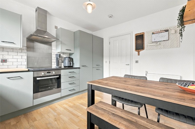 Bathurst Square, London, N15