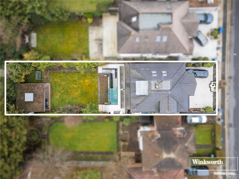 Edgeworth Crescent, London, NW4