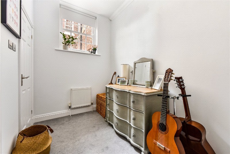 Alison Way, Winchester, Hampshire, SO22