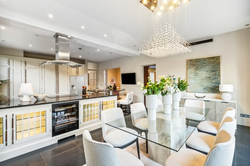 Castelnau, Barnes, London, SW13