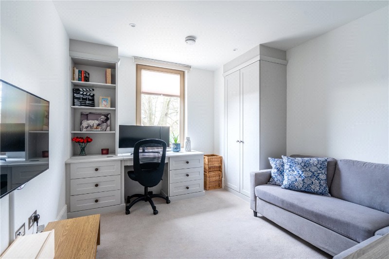 Thurlow Park Road, London, SE21