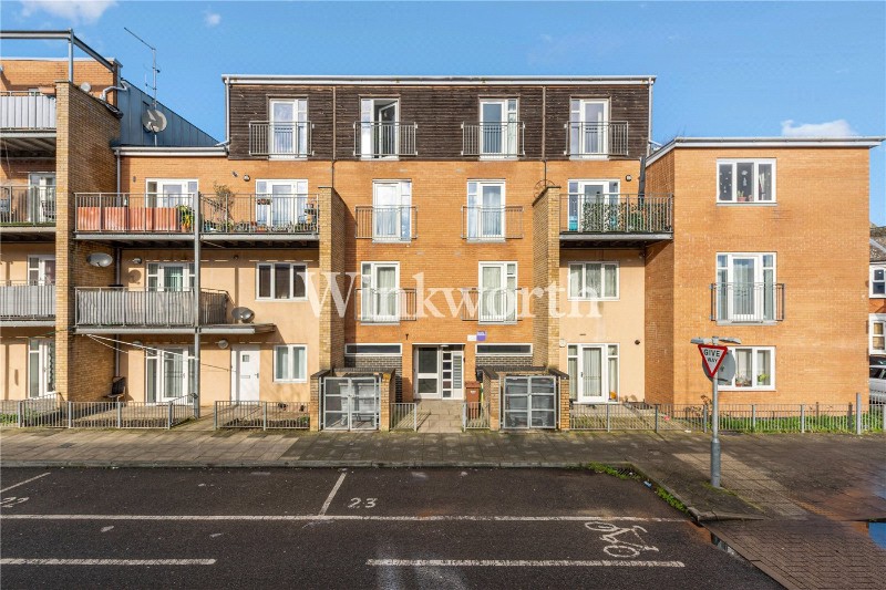 Academia Way, London, N17