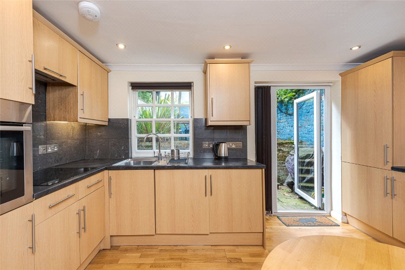Wilton Road, London, SW1V