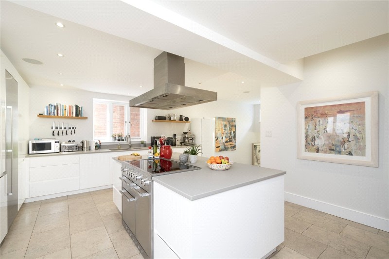 Holmbush Road, London, SW15
