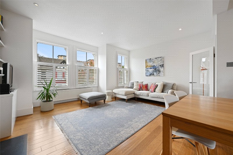 Davis Road, London, W3