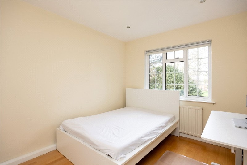 Westleigh Avenue, London, SW15