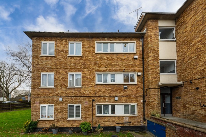 Ashley Court, Great North Way, Hendon, NW4