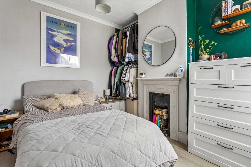 Garratt Lane, London, SW17