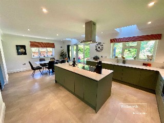 Hurstbourne Avenue, Highcliffe, Christchurch, BH23