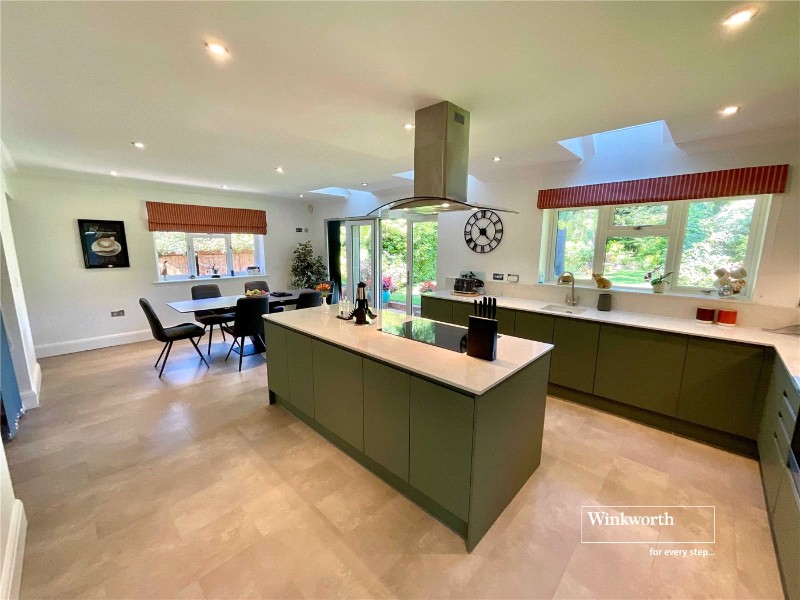 Hurstbourne Avenue, Highcliffe, Christchurch, BH23