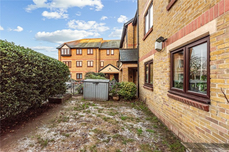 Riverside Close, London, E5