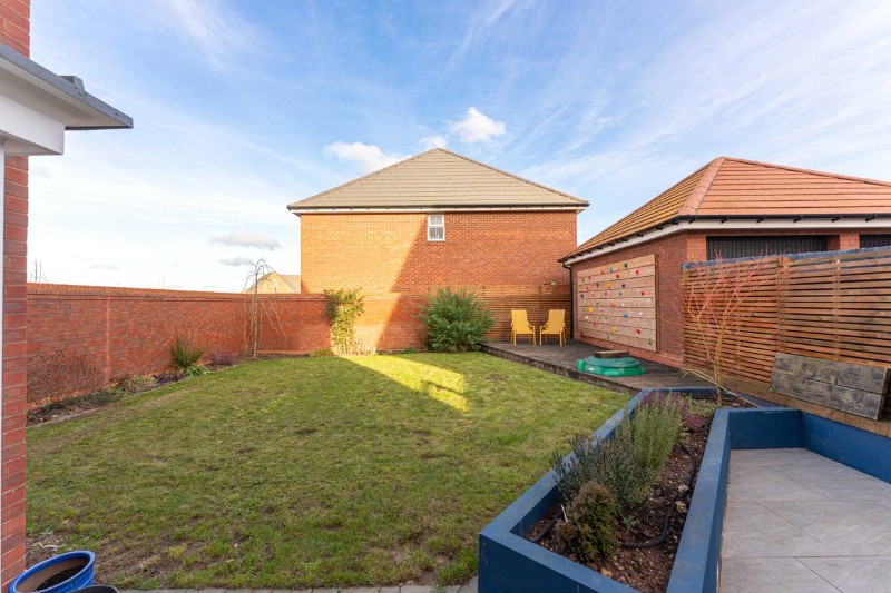 Woodhead Road, Warwick, Warwickshire, CV34