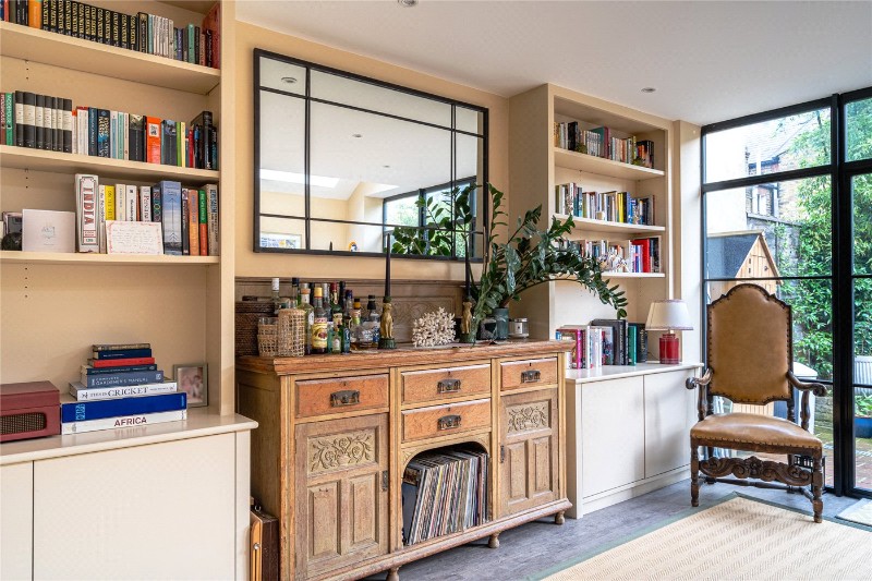 Mauleverer Road, London, SW2