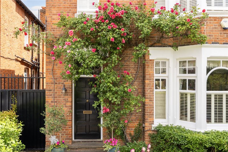 Holmbush Road, London, SW15