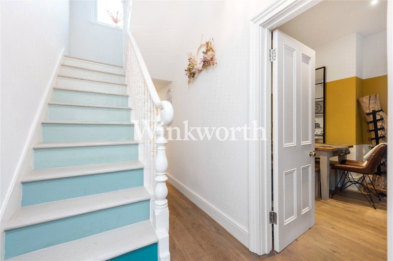 La Rose Lane, London, N15