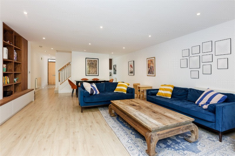 Scott Avenue, London, SW15