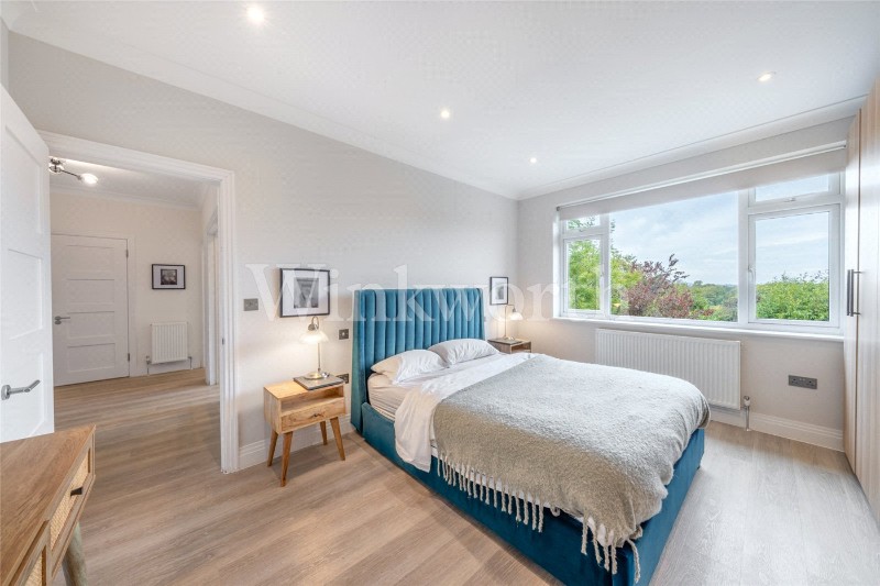 The Mount, 214 Creighton Avenue, London, N2