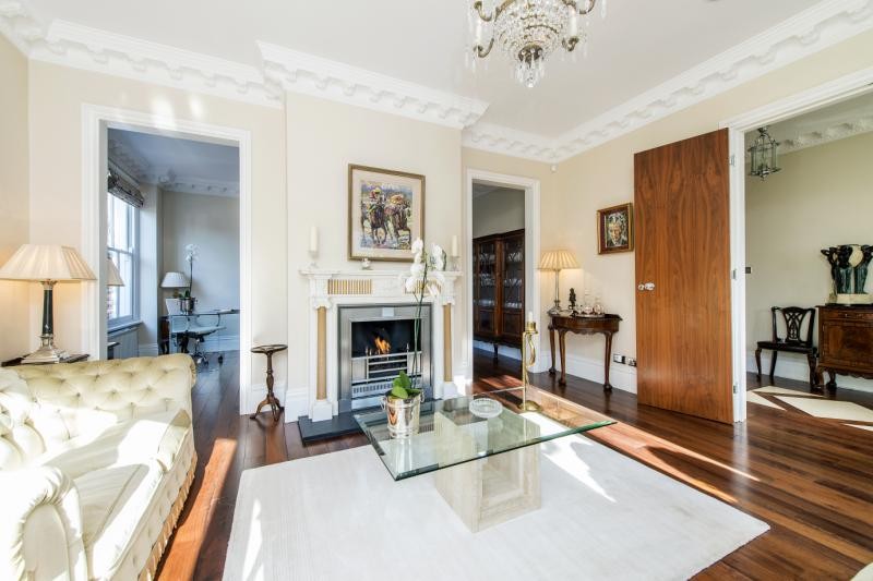 Madrid Road, Barnes, London, SW13