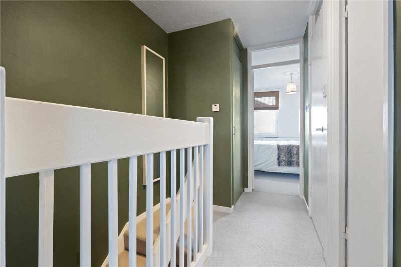 Garnham Close, London, N16